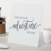 そして我々の冒険が始まモダンる 台座サイン (インサイチュ)