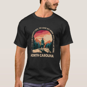 そして森の中にノースカロライナのお土産F Tシャツ