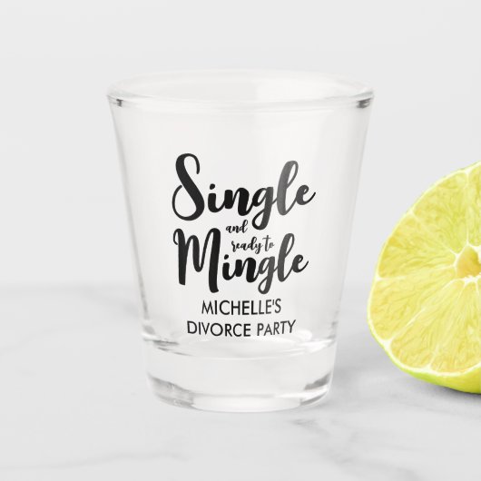 そして独身の離婚のパーティーを混ぜ合わせる用意がある ショットグラス (正面)