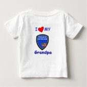 そして私は私の警察の祖父を愛します ベビーTシャツ (裏面)