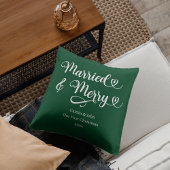 そして結婚した初めてのクリスマスのメリー新婚グリーン クッション