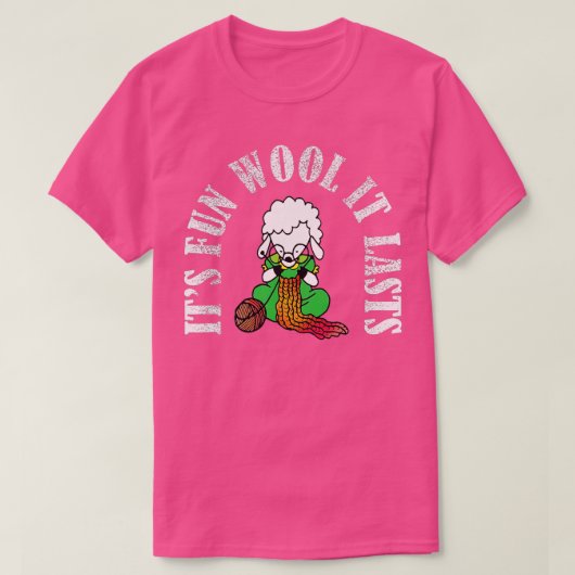 そのおもしろいウールそれが続くかわいい編み物羊 Tシャツ (デザイン正面)
