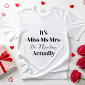 そのパーソナライズされた博士は実際に新しい医師のEst MD Tシャツ