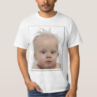 そのベビーは私のように見えません Tシャツ