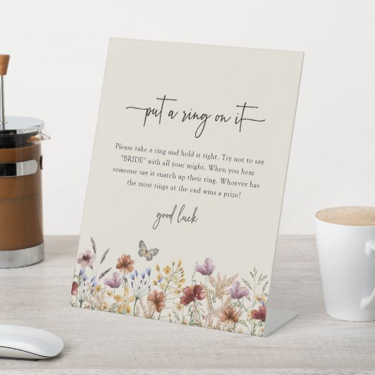 その上にリングや輪をかける 台座サイン (インサイチュ)