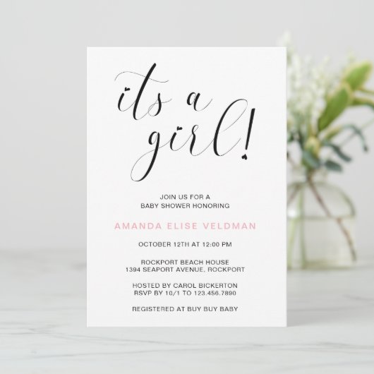 その女の子ピンクのハートタイポグラフィ赤ちゃんシャワー 招待状 (スタンド正面)