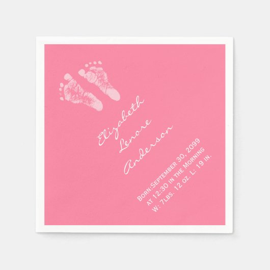 その女の子ピンクのベビー足跡の誕生の発表 スタンダードカクテルナプキン (正面)