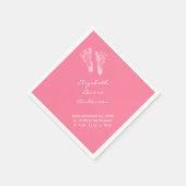 その女の子ピンクのベビー足跡の誕生の発表 スタンダードカクテルナプキン (角)