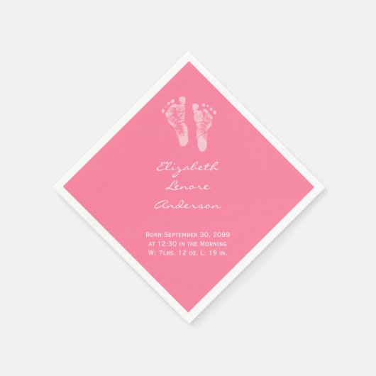 その女の子ピンクのベビー足跡の誕生の発表 スタンダードカクテルナプキン (角)