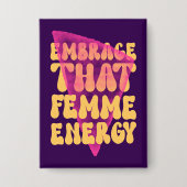 その女性のエネルギーボタンを受け入れる 缶バッジ (正面)