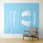 その少年の青い白い足おもしろい赤ちゃんシャワー背景 タペストリー (インサイチュ(横))