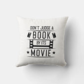 その映画で本を判断してはいけない クッション (裏面)