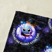 その時に一つの惑星を探索する。ロケットに乗った少年 ビーチタオル (インサイチュ)