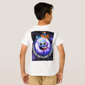 その時に一つの惑星を探索する。ロケットに乗った少年 Tシャツ (裏面フル)