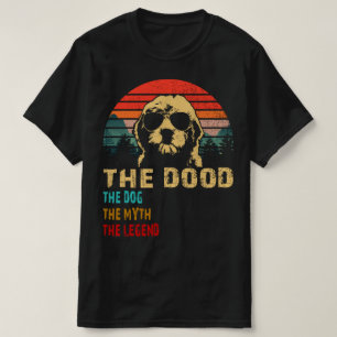その犬は伝説を信じる Tシャツ