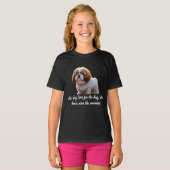 その犬は昼も時もママも生きている Tシャツ (正面フル)