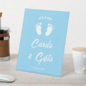 その男の子の足ブルーベビーシャワーカード&ギフトサイン 台座サイン (インサイチュ)