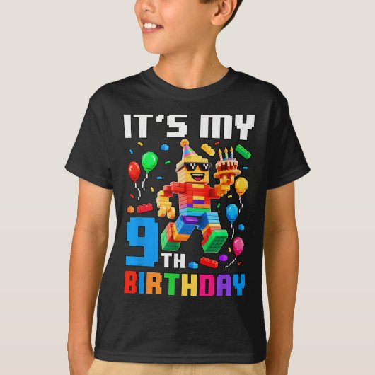その私の9誕生日建物レンガ9歳の少年 Tシャツ (正面)
