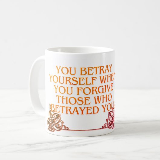 その裏切り者は忘れ自分を裏切る コーヒーマグカップ (正面左)