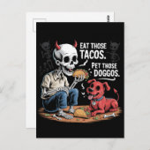 その食べタコスと犬のペットのスケルトン ポストカード (正面/裏面)