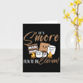 そのSmoreおもしろいは2つの11誕生日キャンプファイアマーシュ カード (黄色い花)