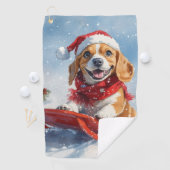 そりで雪遊びするビーグル犬 クリスマスデザイン ゴルフタオル (インサイチュ)