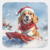 そりに入ったビーグル犬 雪を降らせて クリスマス スクエアシール (正面)