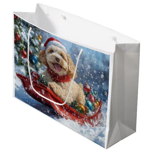 そりの中のコカプー犬 雪を降らせて クリスマス ラージペーパーバッグ (正面アングル)