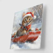 そりの中のベンガル猫 雪を降らせて クリスマス スクエア壁時計 (傾斜)