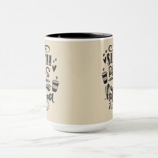 そりの乗車および熱いココア-クリスマスのマグ マグカップ (中央)