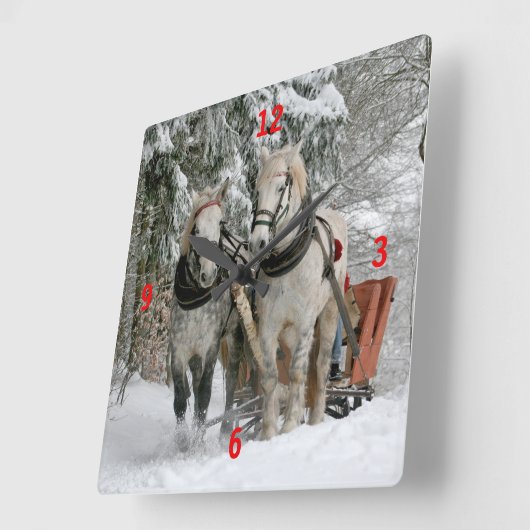 そりを引っ張っているばん馬 スクエア壁時計 (傾斜)