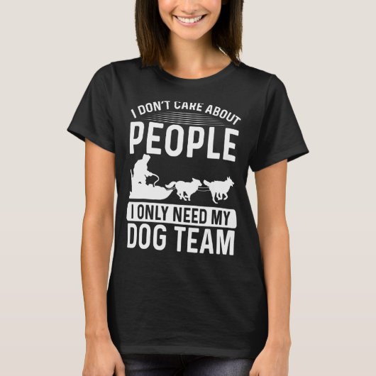 そりドッグレースアラスカマスキングハスキーそり犬 Tシャツ (正面)