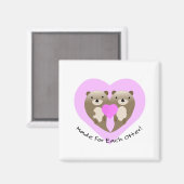 それぞれのカワウソのために作られた マグネット (正面/裏面)