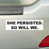 それでも彼女は我々は黒いピンクになるように固執した バンパーステッカー (車上)