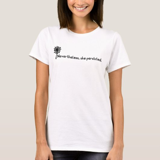 それでも彼女はTシャツを固執した。 Tシャツ (正面)