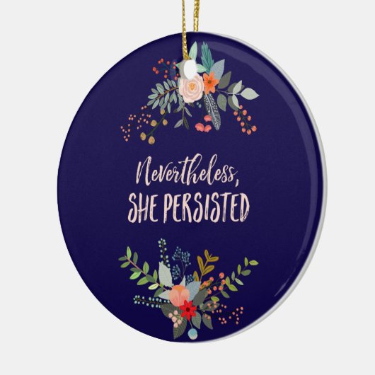 それにもかかわらず、彼女はオーナメント主張しました セラミックオーナメント (左)