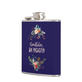 それにもかかわらず、彼女はフラスコ主張しました フラスク (左)