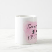 それにもかかわらず、彼女はマグ主張しました コーヒーマグカップ (中央)