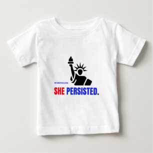 それにもかかわらず、彼女は主張しました ベビーTシャツ