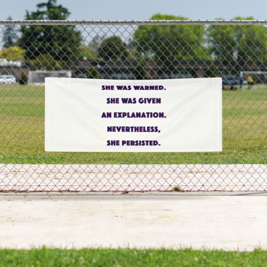 それにもかかわらず、彼女は主張しました 横断幕 (インサイチュ)