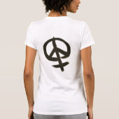 それにもかかわらず、彼女は主張しました Tシャツ (裏面)