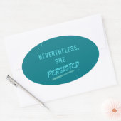 それにもかかわらず、彼女は固執した 楕円形シール (封筒)