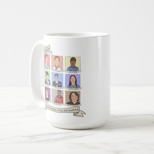 それにもかかわらず、彼女は15のoz主張しました。 マグ (正面左)