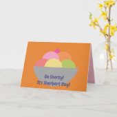 それによってがSherbertあなたのバースデー・カードであるShortyは行きます カード (黄色い花)