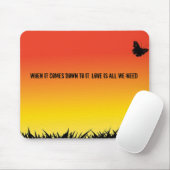 それに来る時backroundの黄色、lov… マウスパッド (マウス)