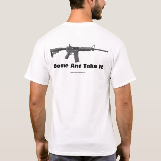 それにTシャツを取ります来て下さい Tシャツ