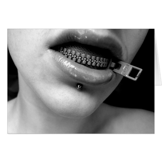 それのカードファスナーを締めて下さい (正面横)