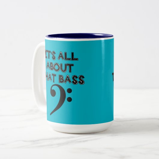 それはその低音のマグについて完全にあります ツートーンマグカップ (正面左)