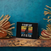 それはゲイではないもしTSAセキュリティLGBTQプライド フォトプラーク (側面)