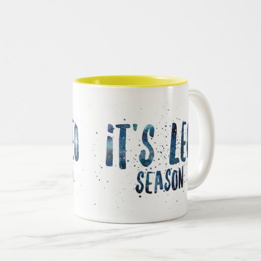 それはレオの季節の(占星術の)十二宮図の誕生日の水彩画です ツートーンマグカップ (正面右)